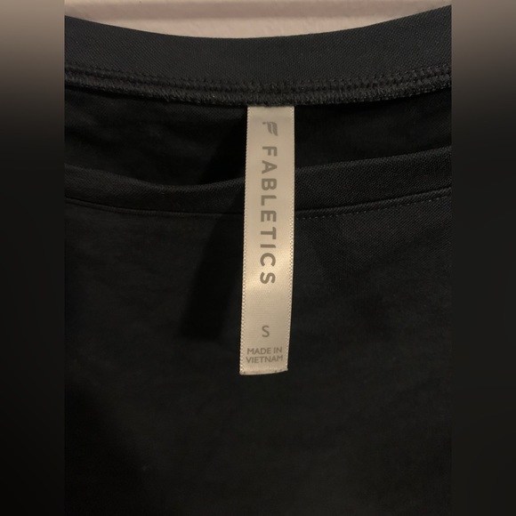 Fabletics pullover in deep navy (pictures black) - Picture 3 of 3